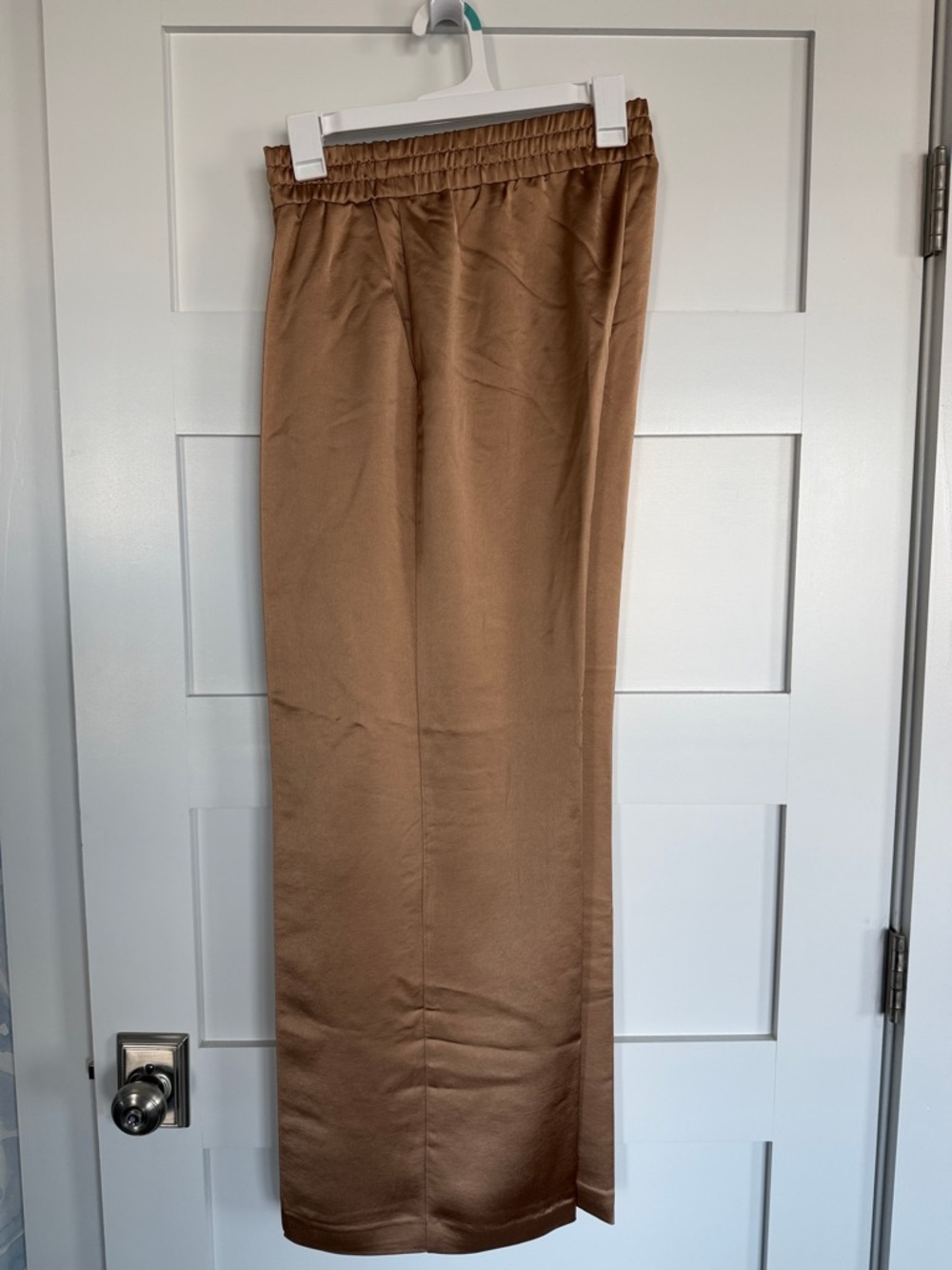 BRAND NEW Express Women's Tan  Wide-Leg Elastic Waist Satin Pants  Size SMALL
